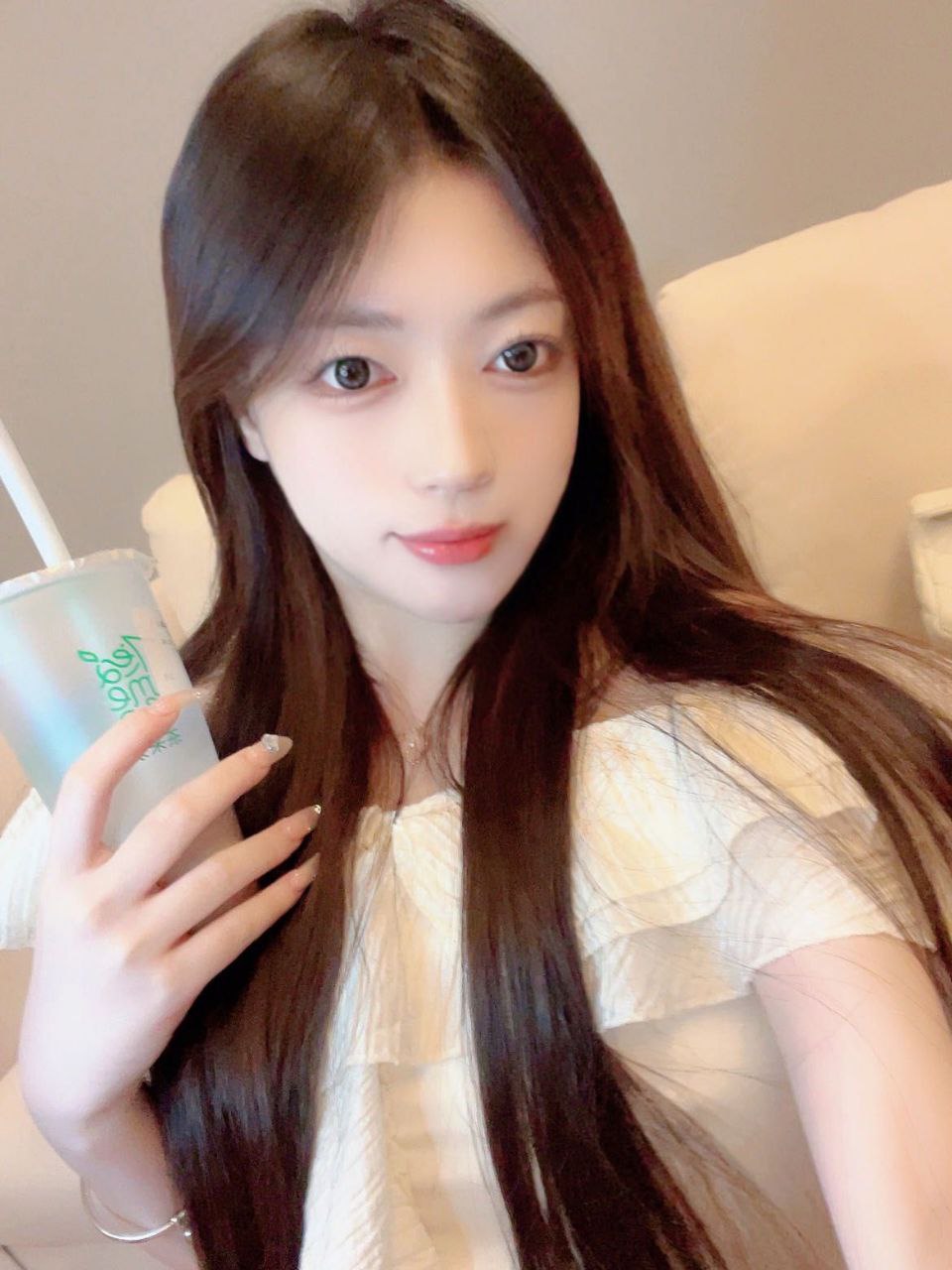 洋气蜜桃小清新外围女